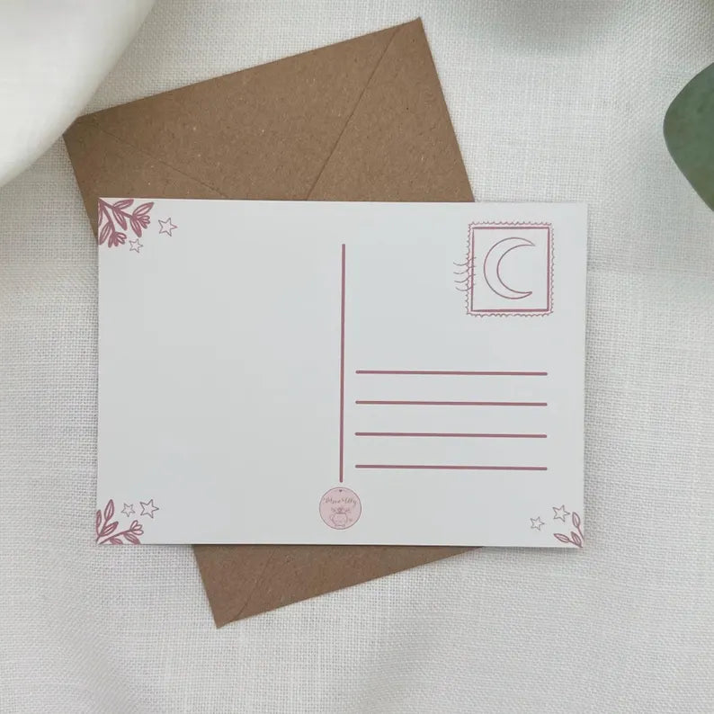 Hexe im Kesselbad- Lustige Postkarte mit Buch und Blubber | A6 Wellness Illustration