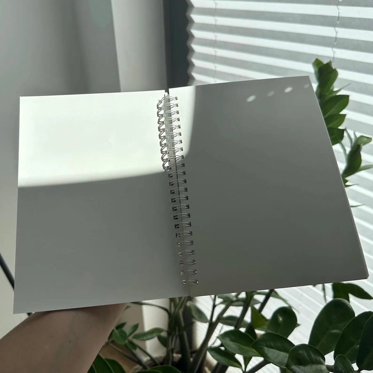 Notizbuch A5 Ringbuch – Witchy Journal mit Café Illustration | Magisches Hexen Notizbuch für Booklover