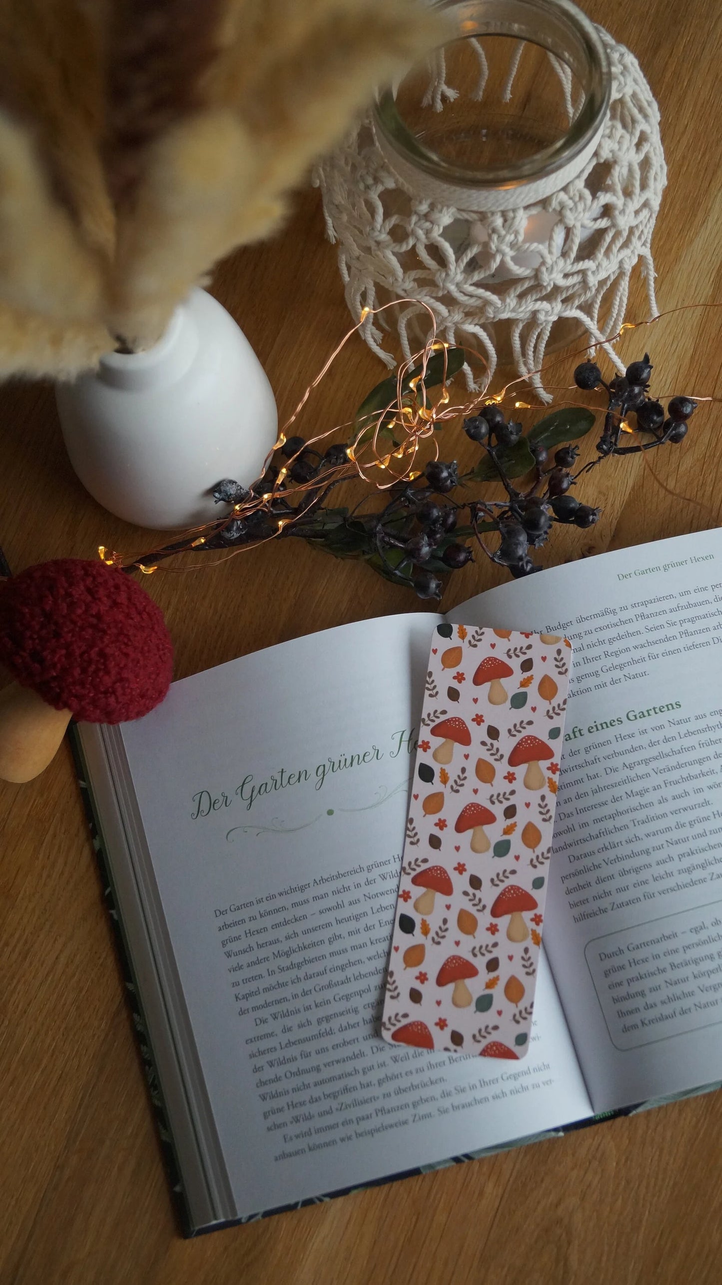 Herbst Lesezeichen mit Pilzen und Blättern - Hygge Deko für Bücherfreunde
