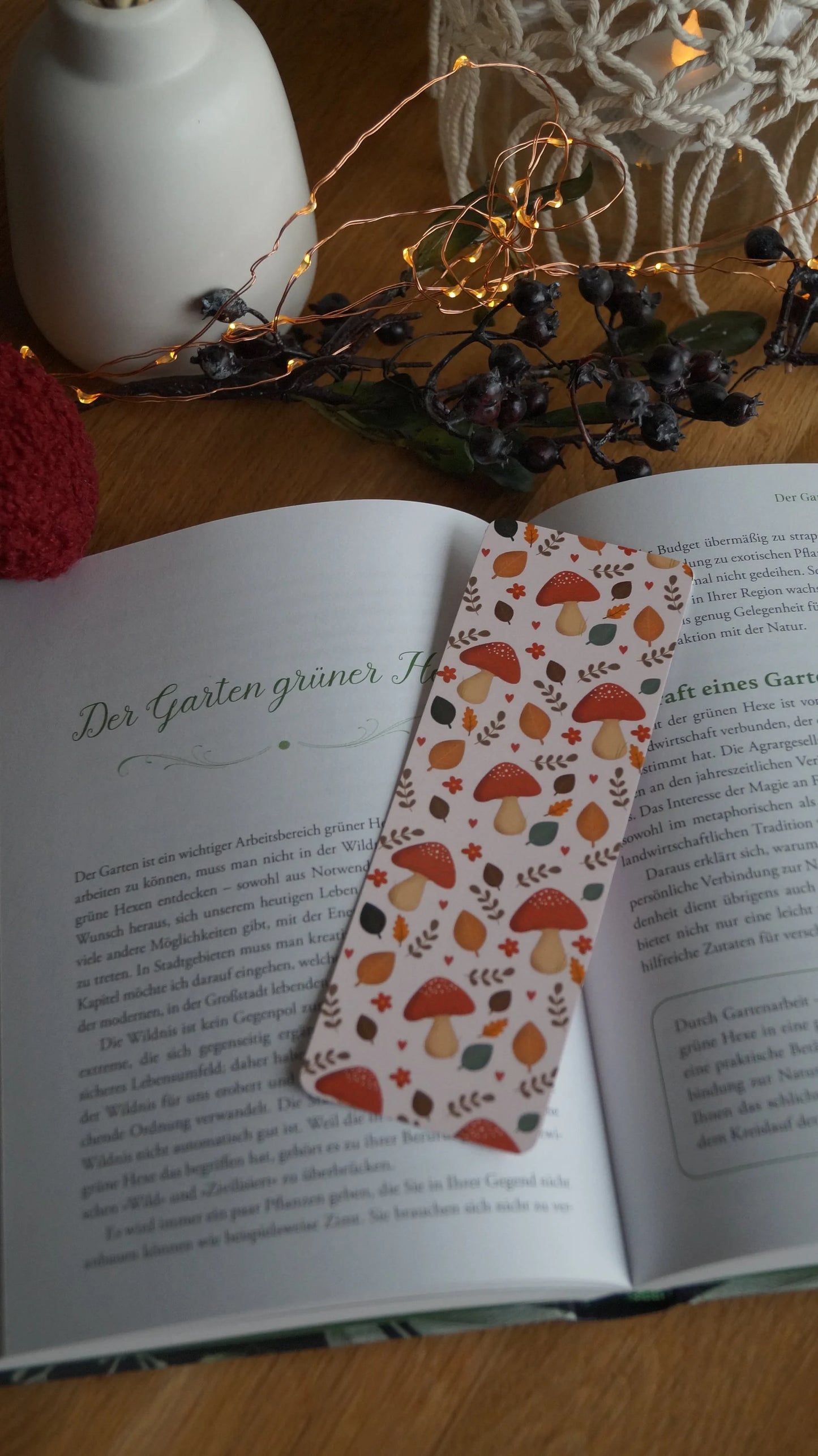 Herbst Lesezeichen mit Pilzen und Blättern - Hygge Deko für Bücherfreunde