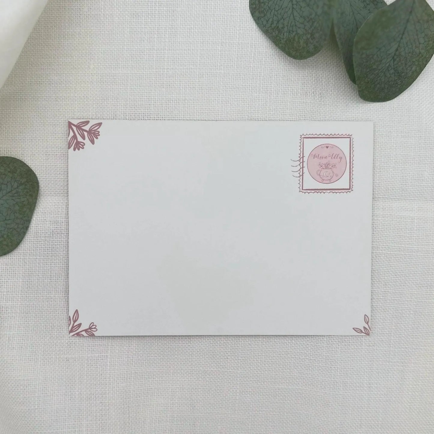 Postkarte Cozy Katze mit Nudeln - Illustration für Selfcare und Humor | A6 Kunstkarte