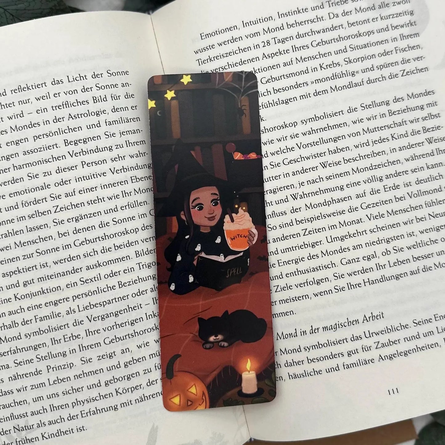 Halloween Getränk Hexen-Buchladen Lesezeichen – Magisches Witch Bookmark mit Katze