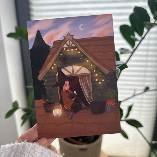 Postkarte Hexe mit Buch – Witchy Illustration für Ruhe & Achtsamkeit | Magische Karte für Booklover
