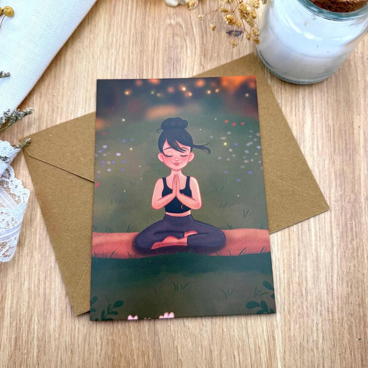 Yoga Postkarte in der Natur - Achtsamkeit und Selbstfürsorge | A6 Illustration