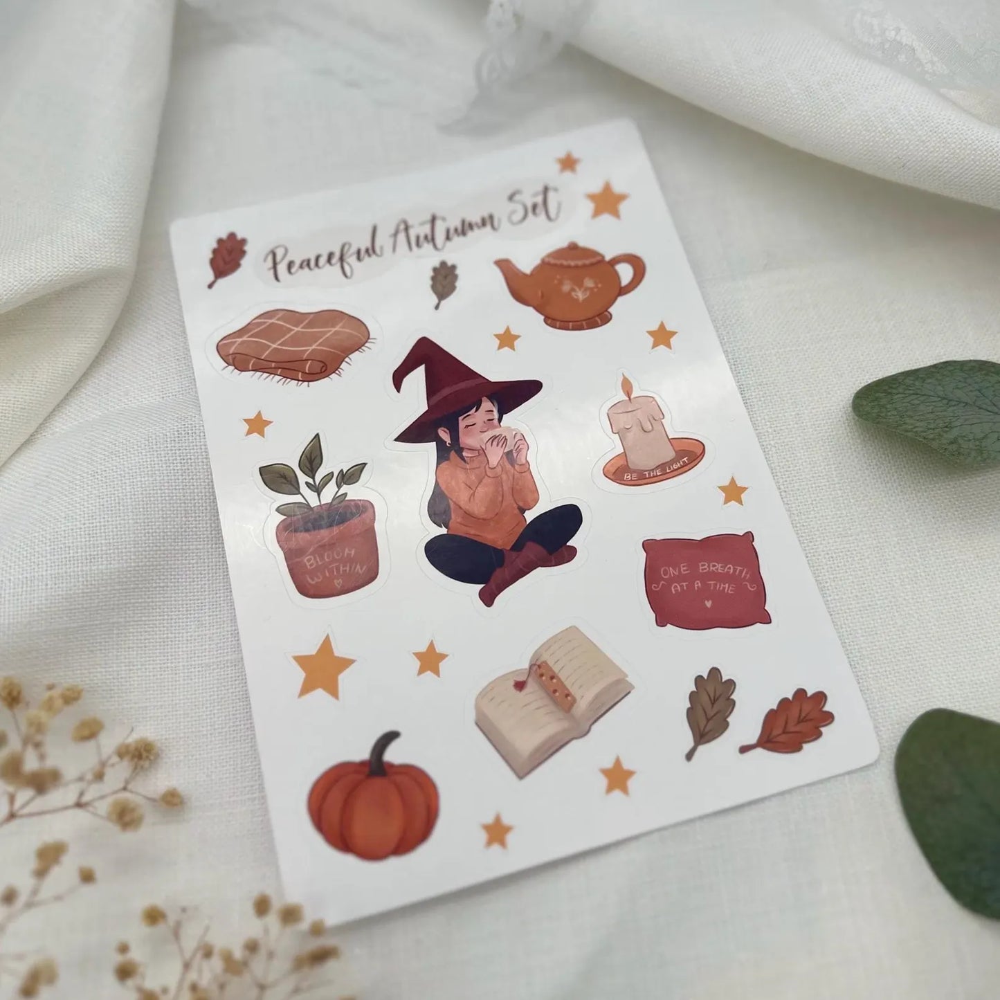 Peaceful Autumn Sticker Set mit Cozy Hexe Vinylsticker