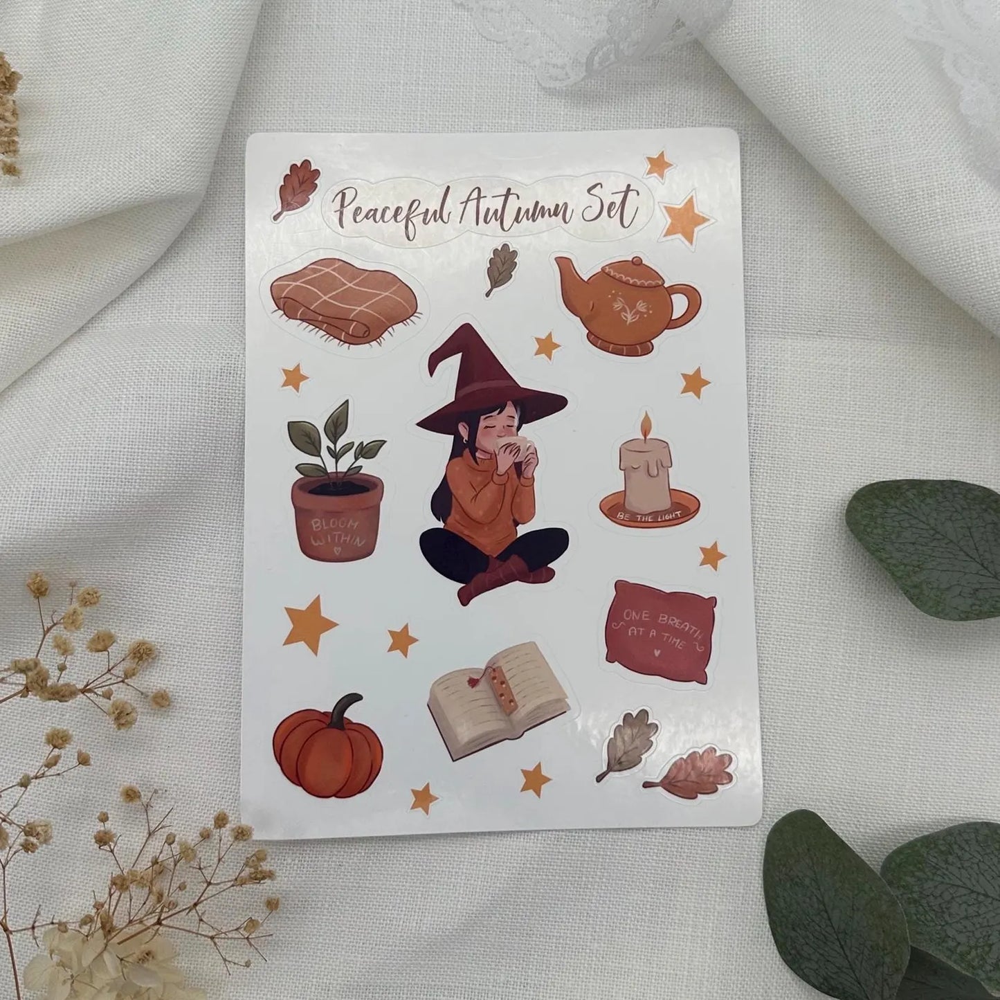Peaceful Autumn Sticker Set mit Cozy Hexe Vinylsticker