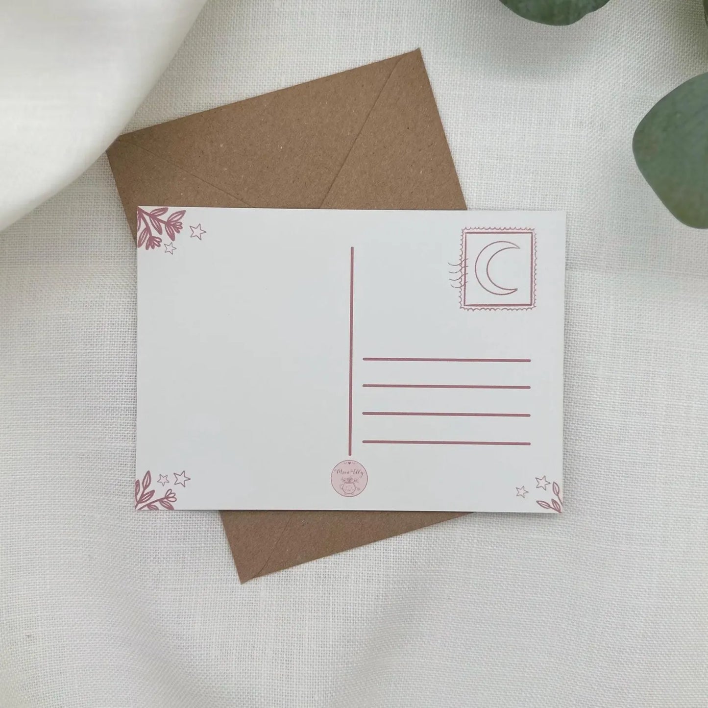 Postkarte Hexe mit Tee und Buch- Bücherwurm Illustration A6 | MoonElly Cozy Magic