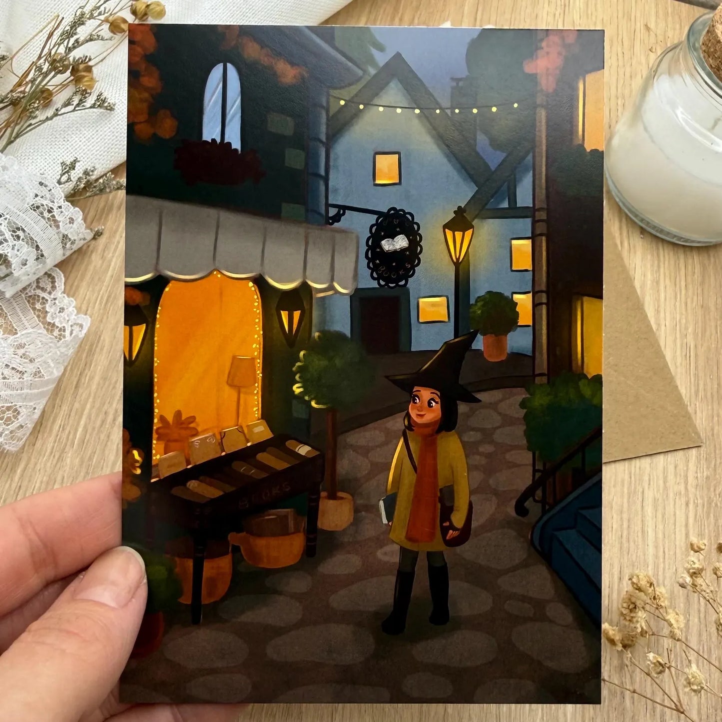 Postkarte Hexe meditiert gemütlich  - Achtsamkeit Illustration DIN A6 - Magische Selfcare mit Gespenst