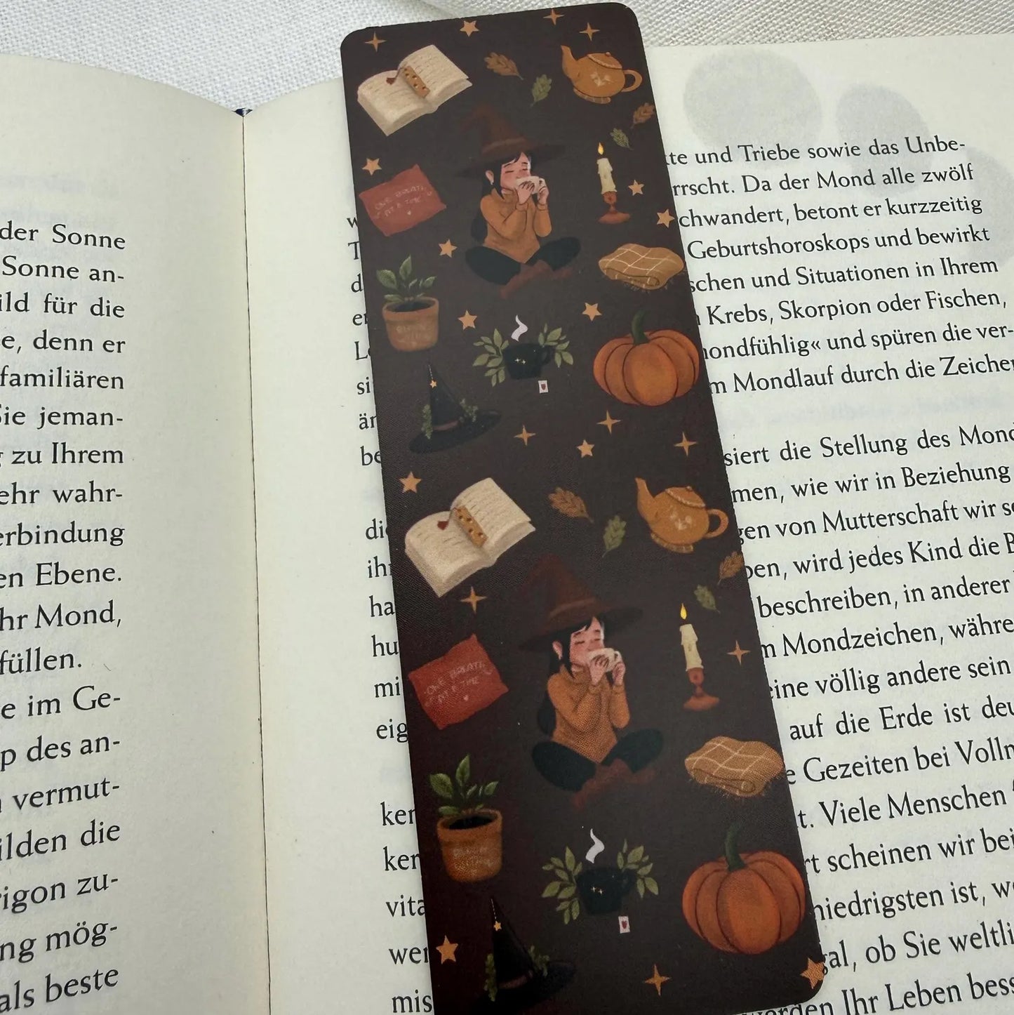 Herbstliches Hexen-Lesezeichen – Cozy Witchy Bookmark
