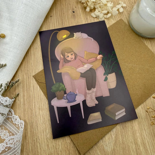 Postkarte Lesen im Sessel | Cozy Achtsamkeits- Illustration A6 | MoonElly Lesemoment